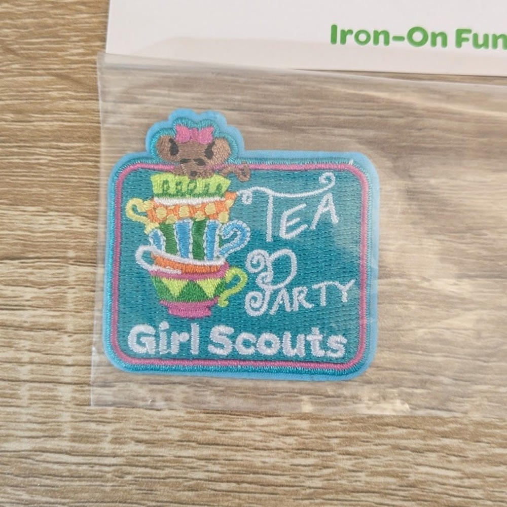 NEW Girl Scouts Iron-On Patch Lot of 4 Troop Crest STEM Helping Hands Tea Party - Picture 2 of 6